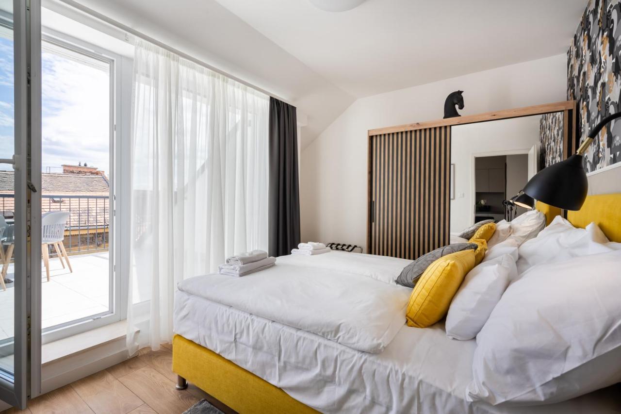 The Rose Garden Budapest Apartments エクステリア 写真