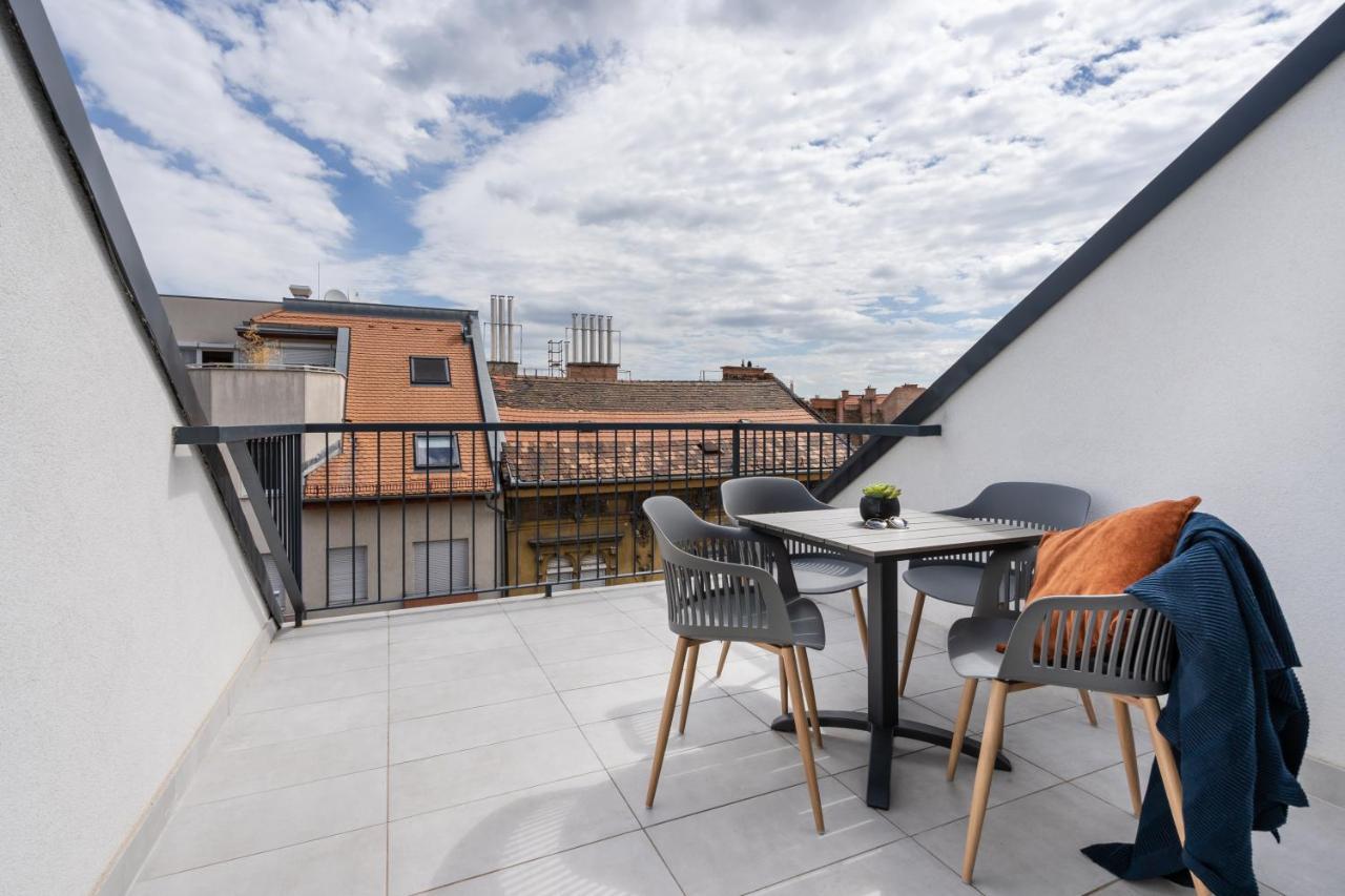 The Rose Garden Budapest Apartments エクステリア 写真