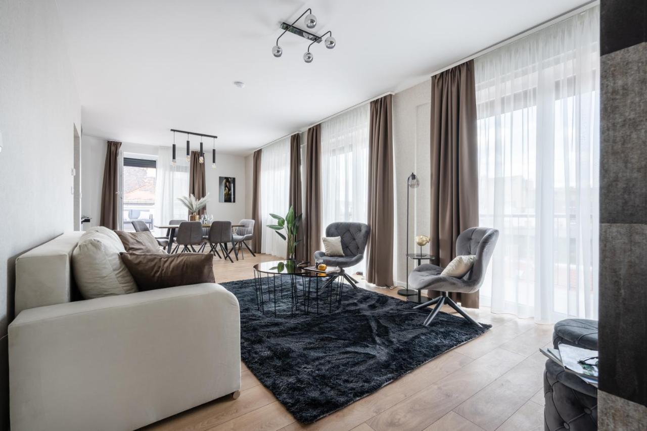 The Rose Garden Budapest Apartments エクステリア 写真