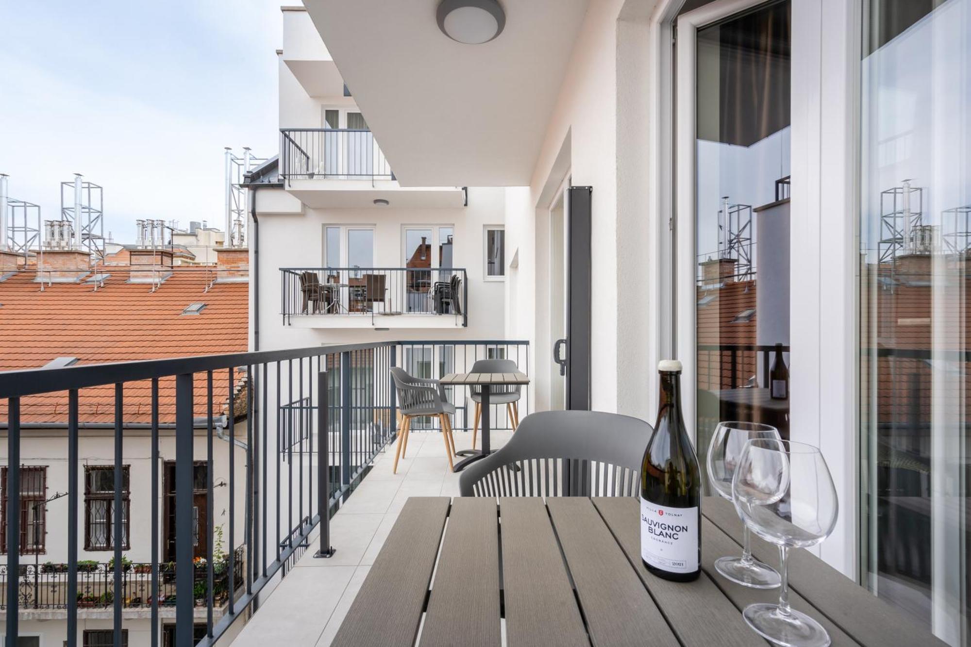 The Rose Garden Budapest Apartments エクステリア 写真
