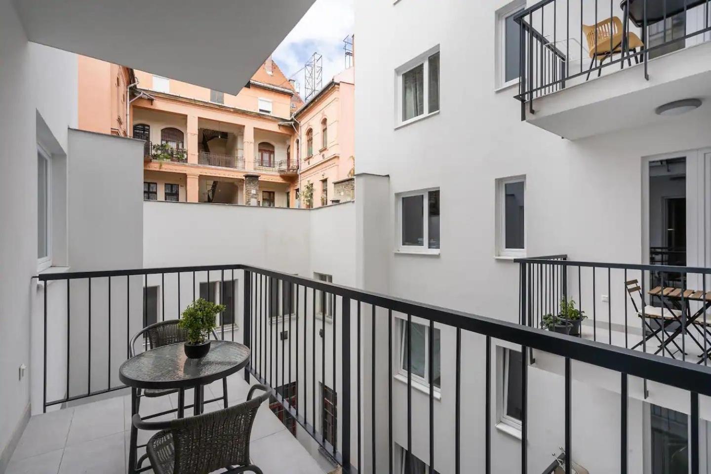 The Rose Garden Budapest Apartments エクステリア 写真