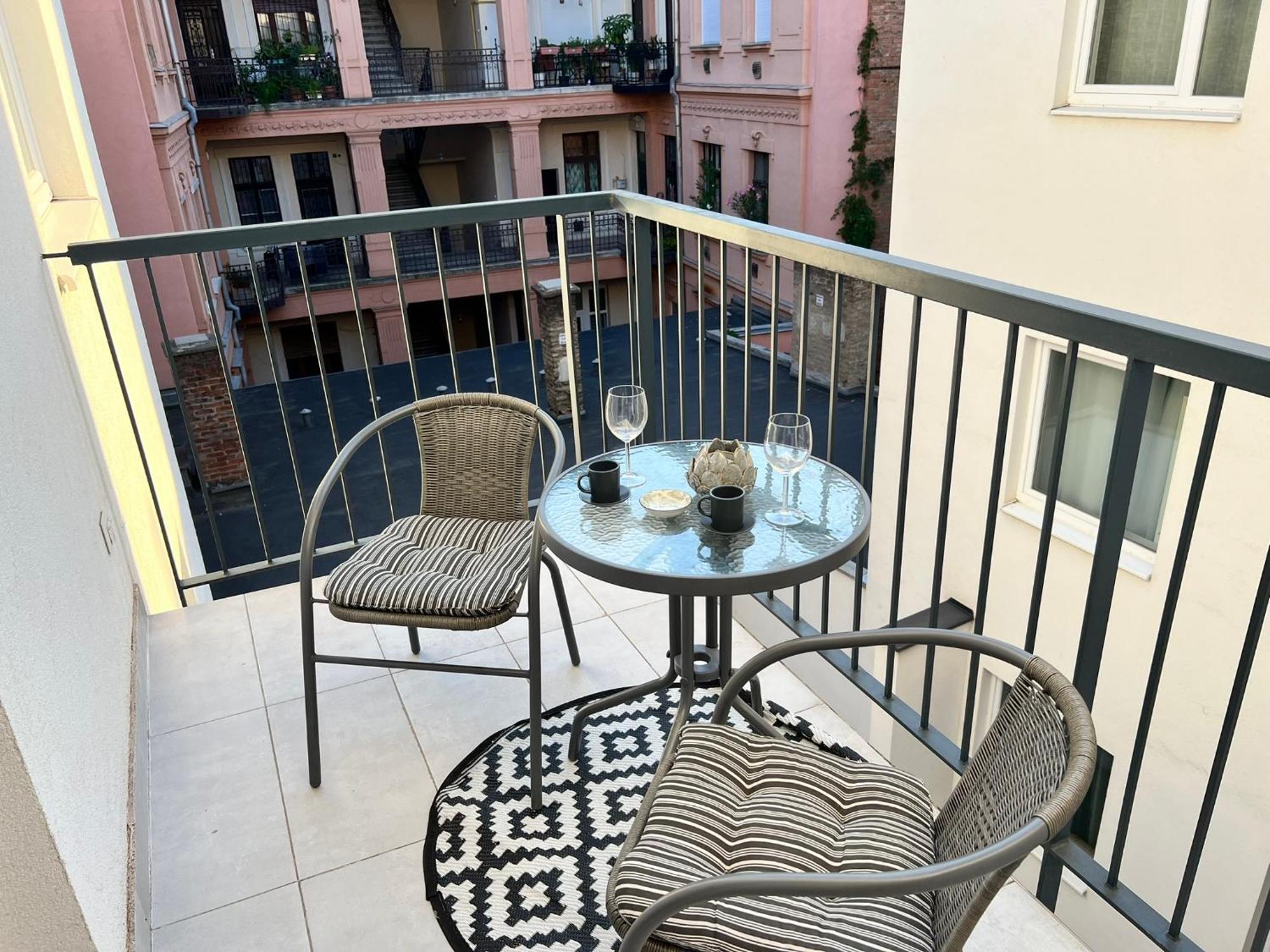 The Rose Garden Budapest Apartments エクステリア 写真